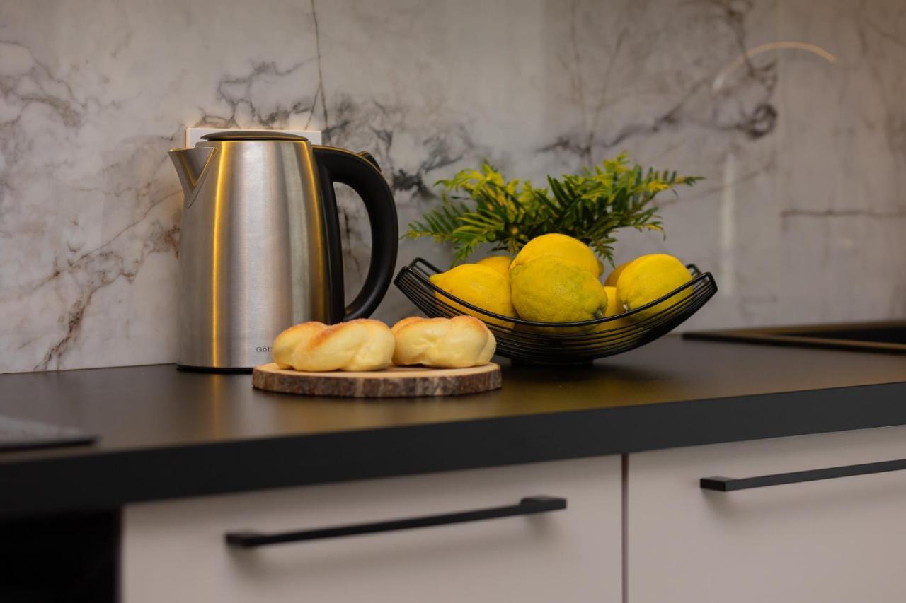 Stunning Family Apartment Ursynow With Parking & Balcony By Noclegi Renters Varsó Kültér fotó