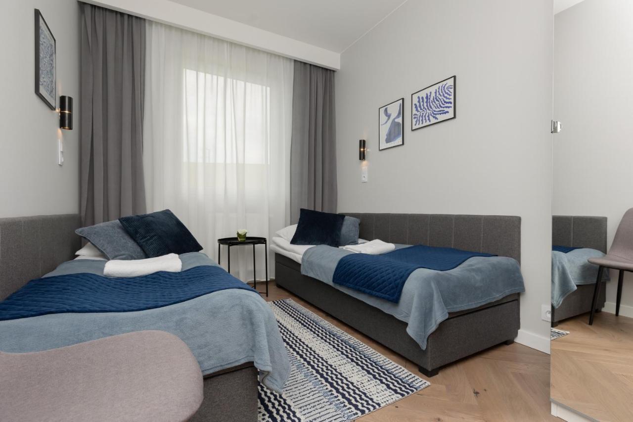 Stunning Family Apartment Ursynow With Parking & Balcony By Noclegi Renters Varsó Kültér fotó